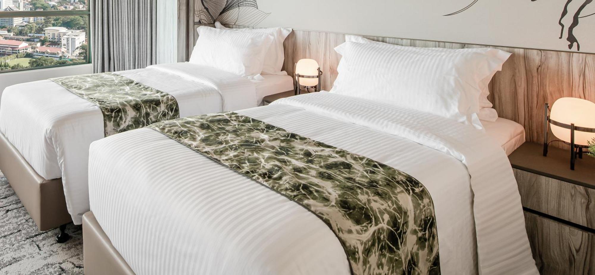 Ascott Gurney Penang Hotel George Town Exterior foto A bed runner