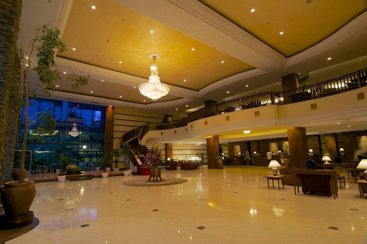 Ascott Gurney Penang Hotel George Town Exterior foto The lobby of the hotel